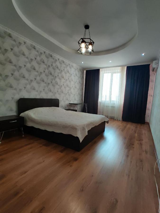 Комната В 4Х Комнатной Квартире Almaty Esterno foto